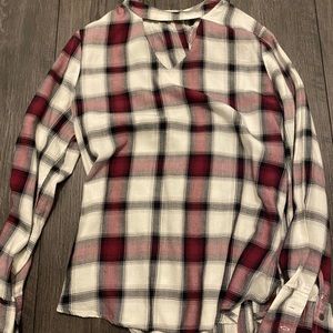 Maurices Medium long sleeve plaid shirt